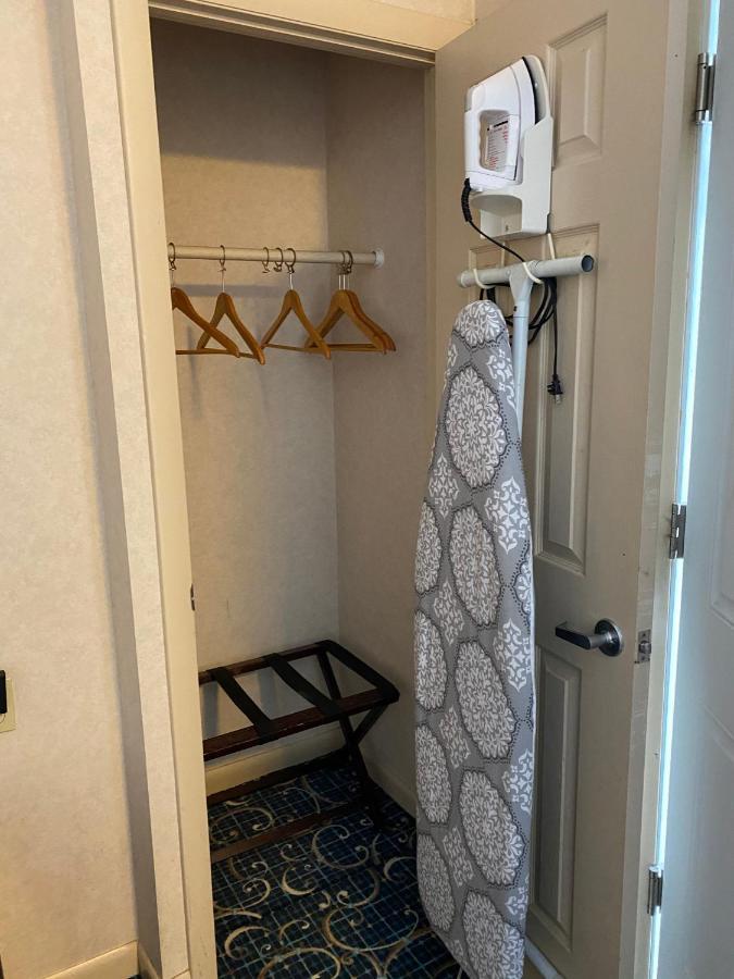 Economy Lodge 682 Main St สเตอร์บริดจ์ ภายนอก รูปภาพ