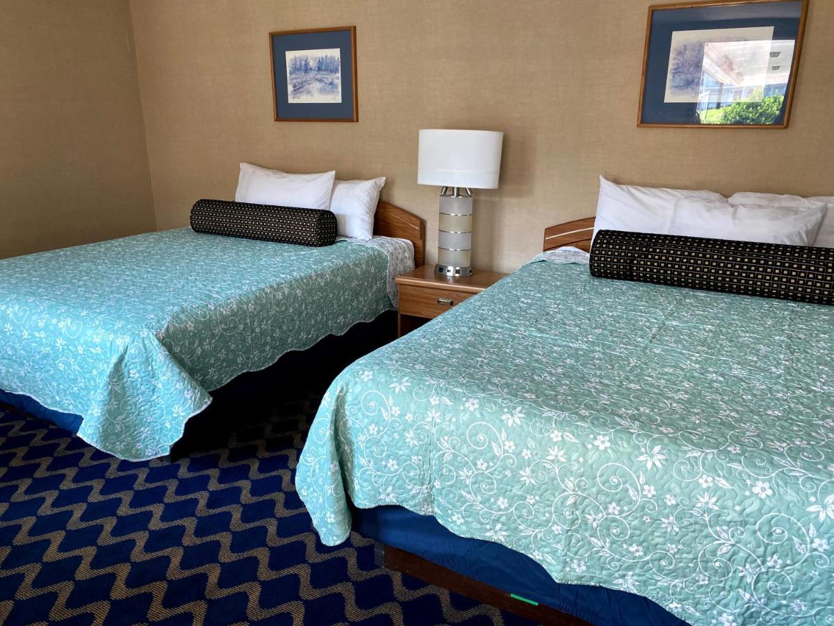 Economy Lodge 682 Main St สเตอร์บริดจ์ ภายนอก รูปภาพ